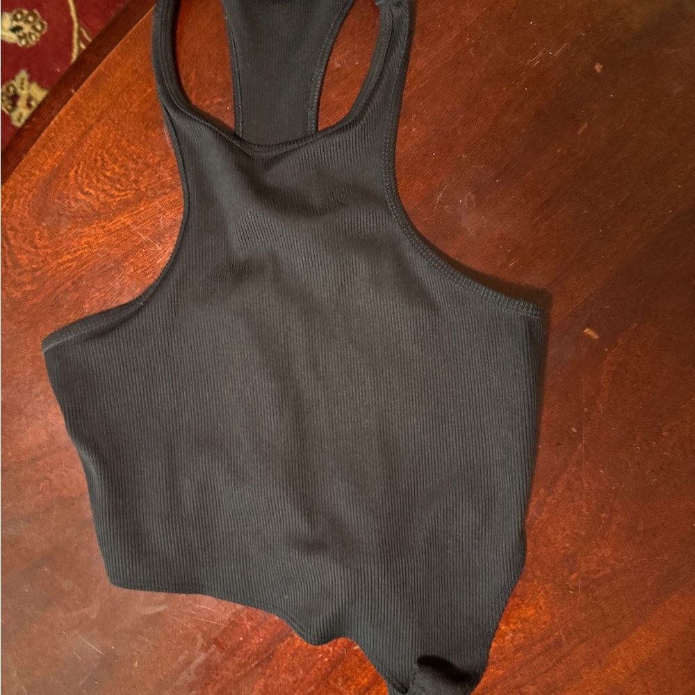 Alo - ribbed - asymmetrical tank